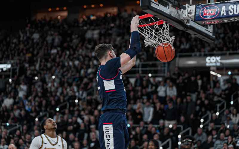Connecticut 74, Providence 60