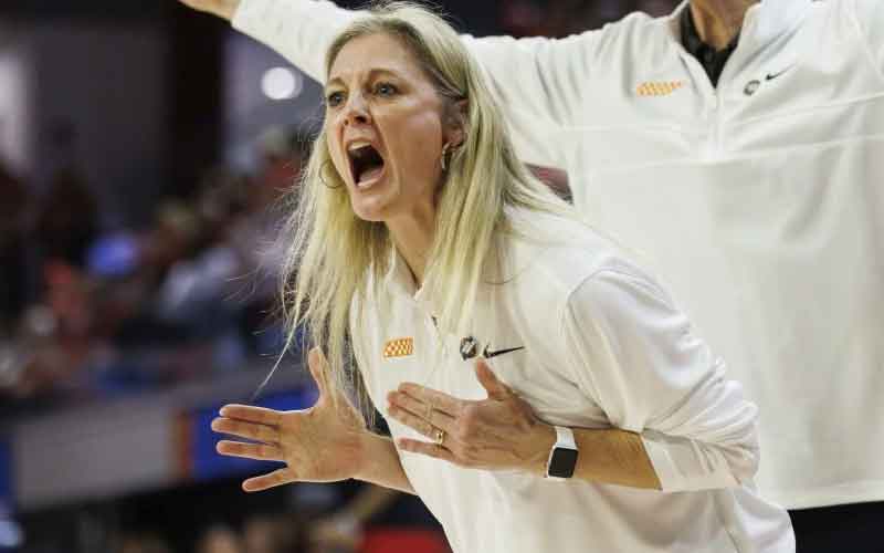Harper out as Tennessee WBB coach