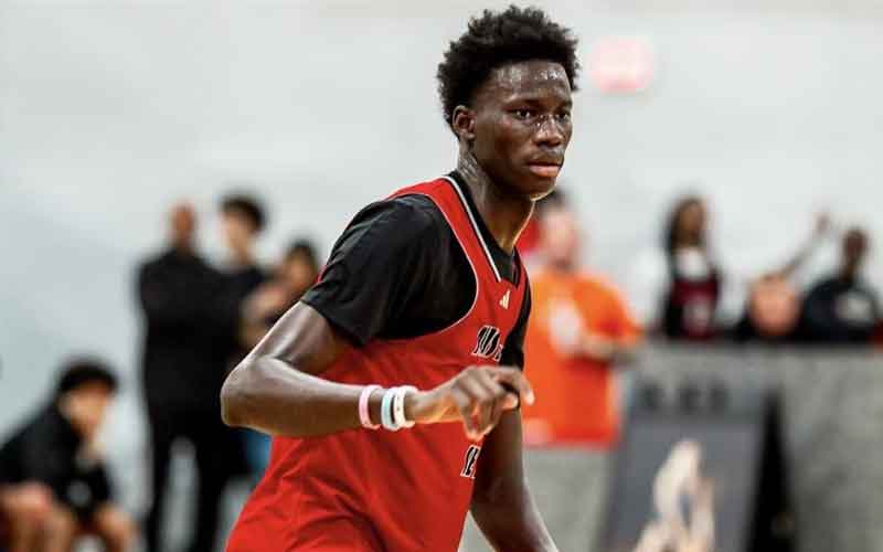Moustapha Thiam commits to UCF