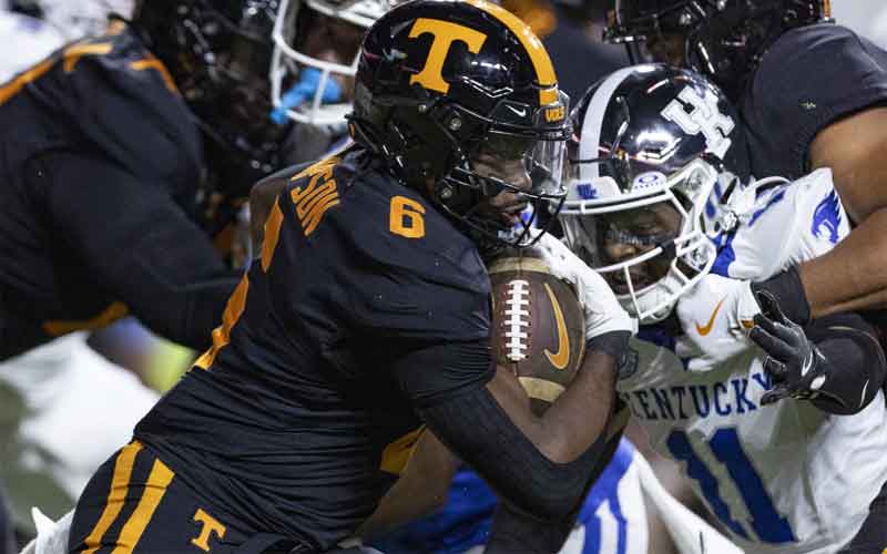 Tennessee 28, Kentucky 18