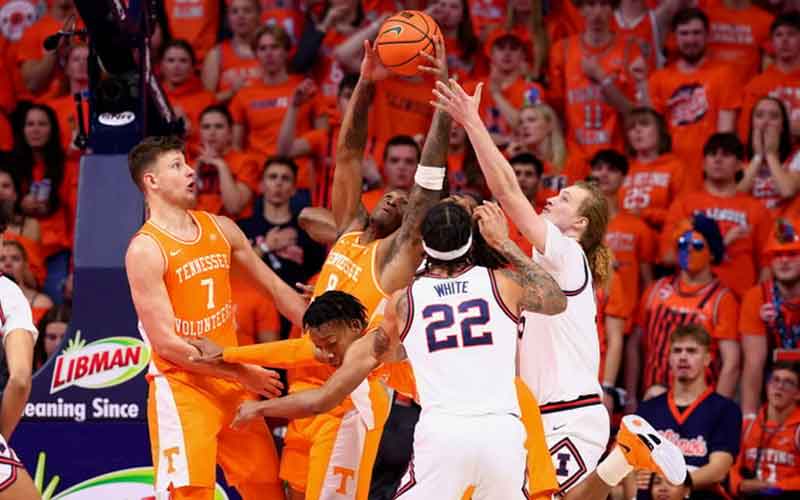 Tennessee 66, Illinois 64