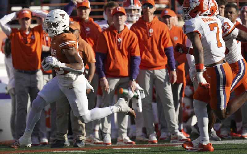 Texas 38, Clemson 24