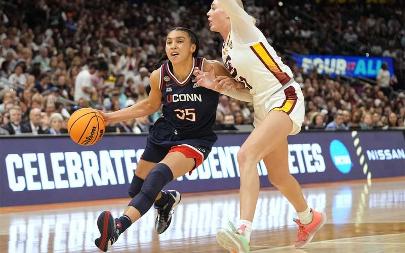 Connecticut 82, South Carolina 59